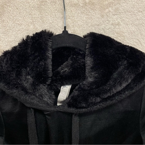 Athleta women’s Triumph LUXE Shine Black Hoodie Dress Pockets Fur-Lined Hood XS - Picture 8 of 10